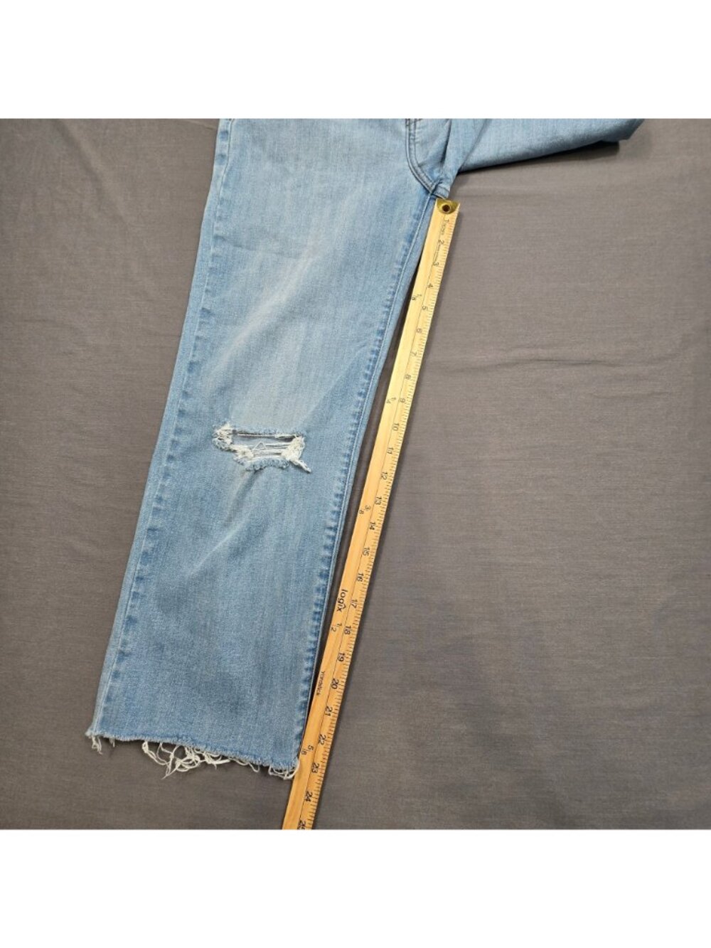 Hudson NOA Size 27 Distressed Light Wash Denim Jeans High Rise Straight Crop - Picture 4 of 7